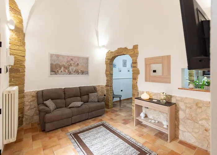 Casa Claudio E Maria Grazia * 帕拉比塔